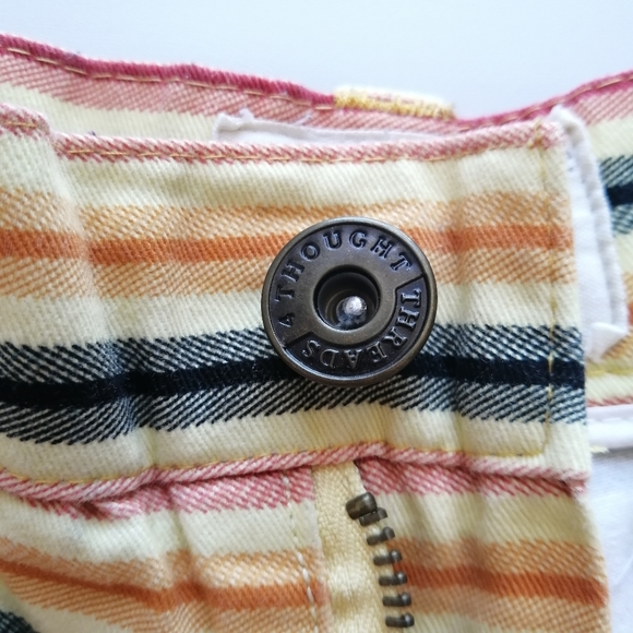 Retro Shorts 32 - Picture 4 of 6